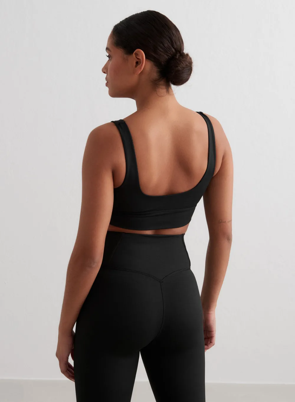 Core Material Sports Bras^AIM’N Edge Core Bra Black