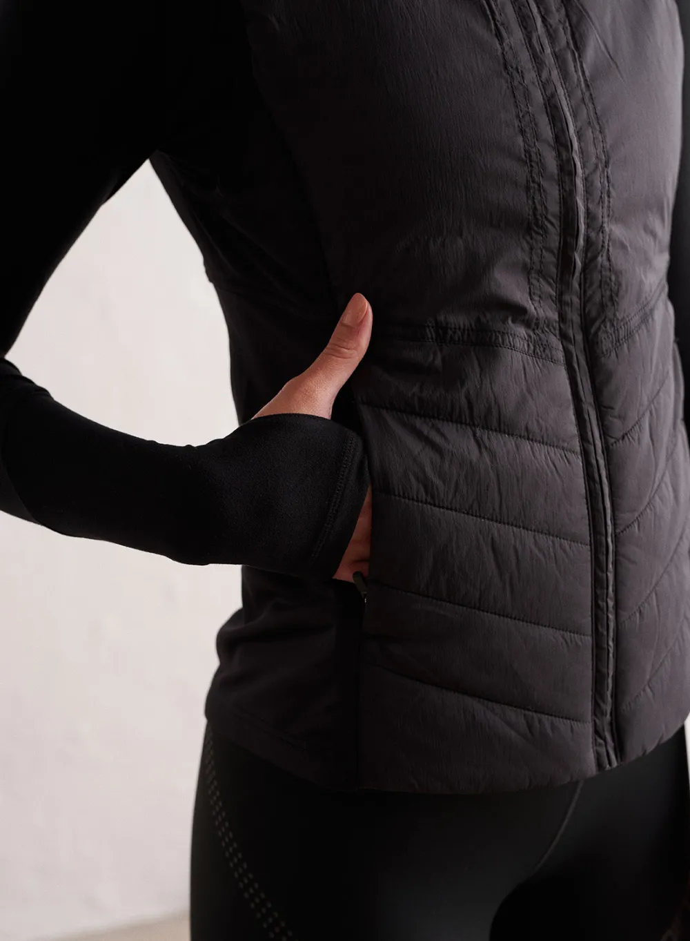 Løpejakker|Treningsjakker^AIM’N Black Hybrid Vest