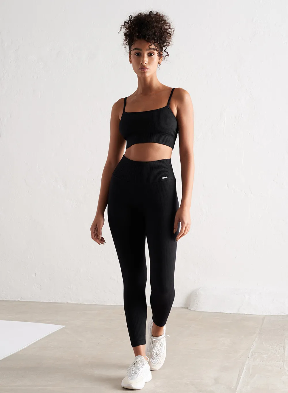 Ribbed Sports Bras|Seamless Sports Bras^AIM’N Ribbed Seamless Strap Bra Black