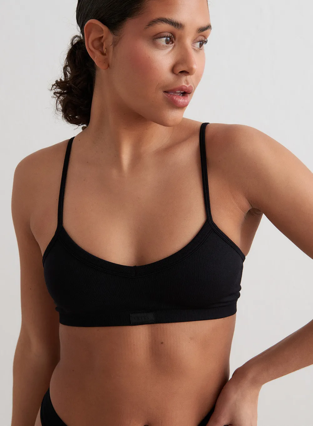 BH^AIM’N Seamless Bra Black