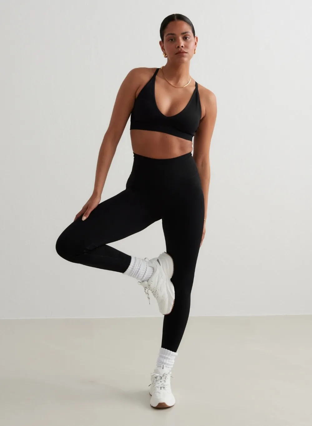 Seamless Sports Bras^AIM’N Shape Seamless Cross Back Bra Black