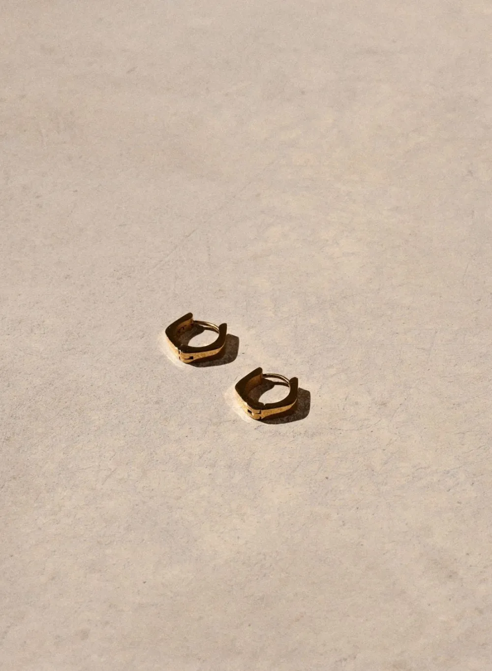 Vanntette Smykker^AIM’N Waterproof Angle Hoop Earrings Gold