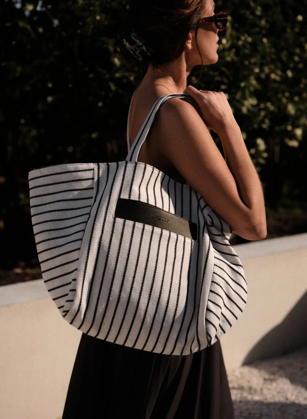 Treningsposer^AIM’N Off-white Beach Tote Bag