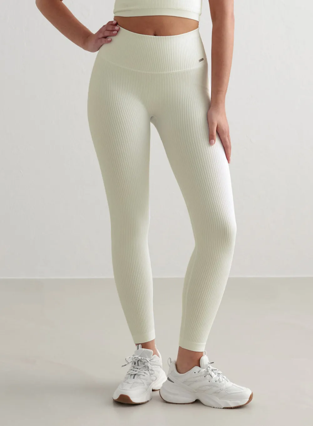 Treningstights|Ribbete Tights^AIM’N Off-White Ribbed Seamless Tights Off white