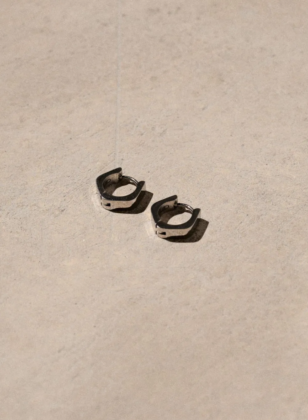 Vanntette Smykker^AIM’N Waterproof Angle Hoop Earrings Silver