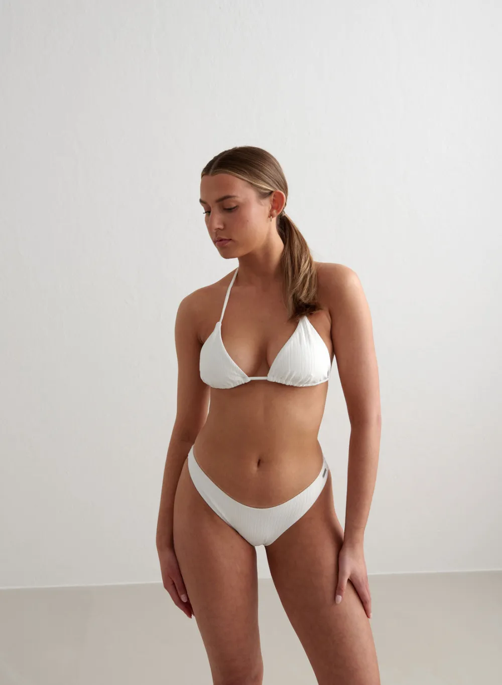 Bikinitruser^AIM’N White Ribbed U-shape Bikini Bottom