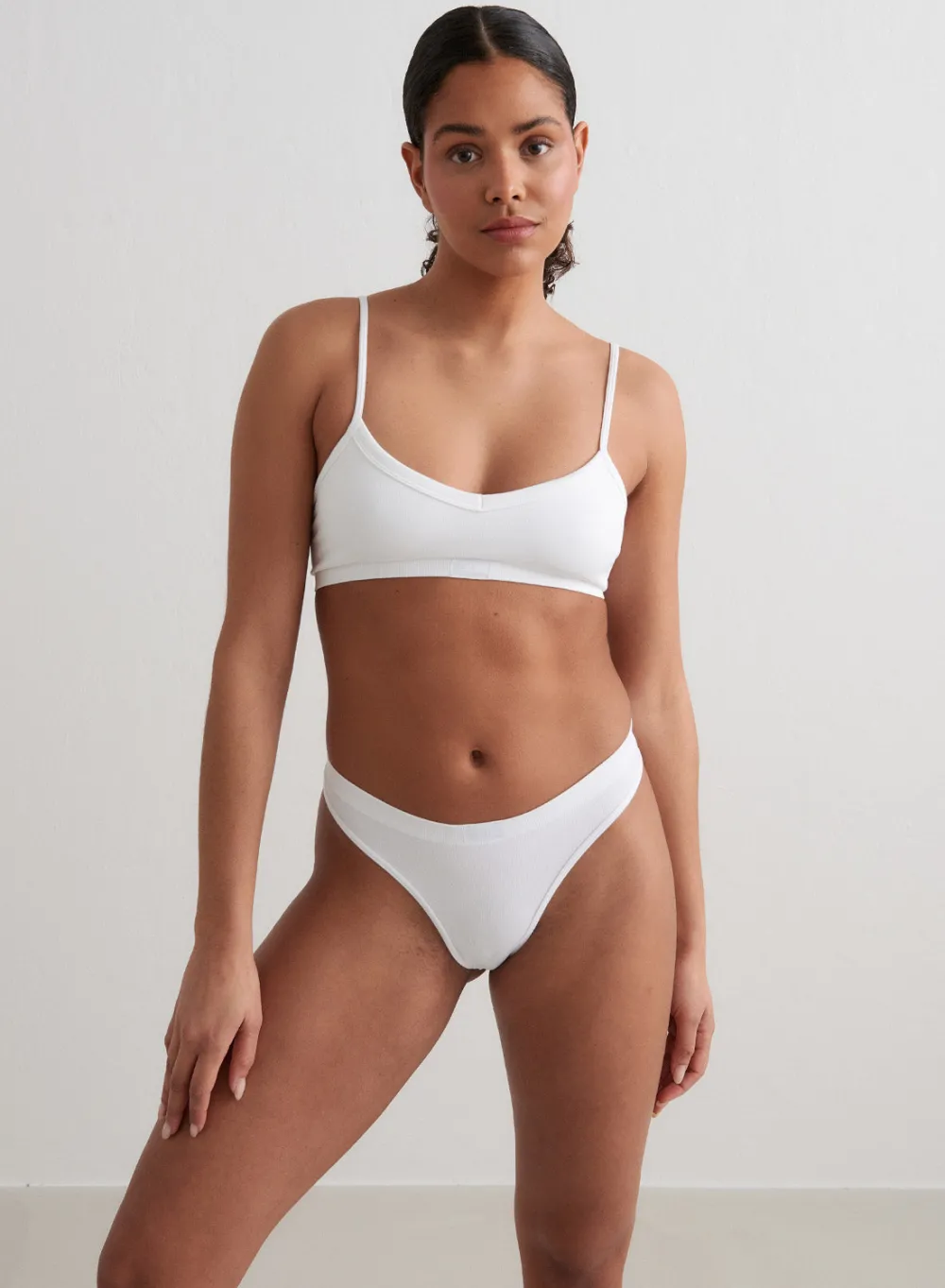 Truser^AIM’N Seamless Thong White