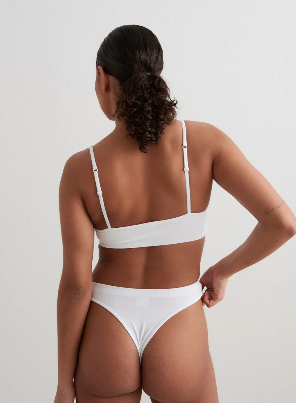 Truser^AIM’N Seamless Thong White