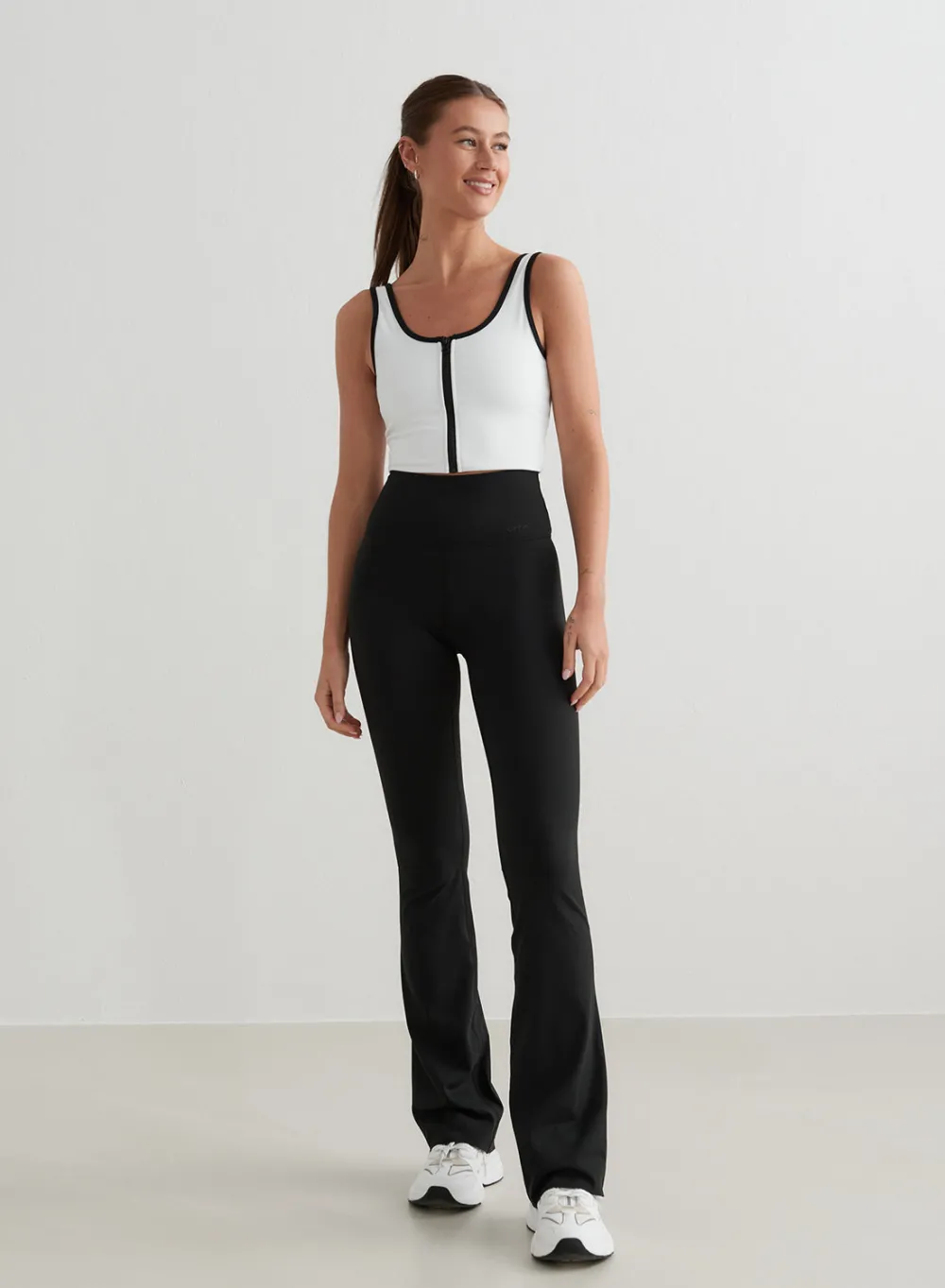 Tank Tops Og Trenings Tank Tops^AIM’N White Sense Zipped Bralette