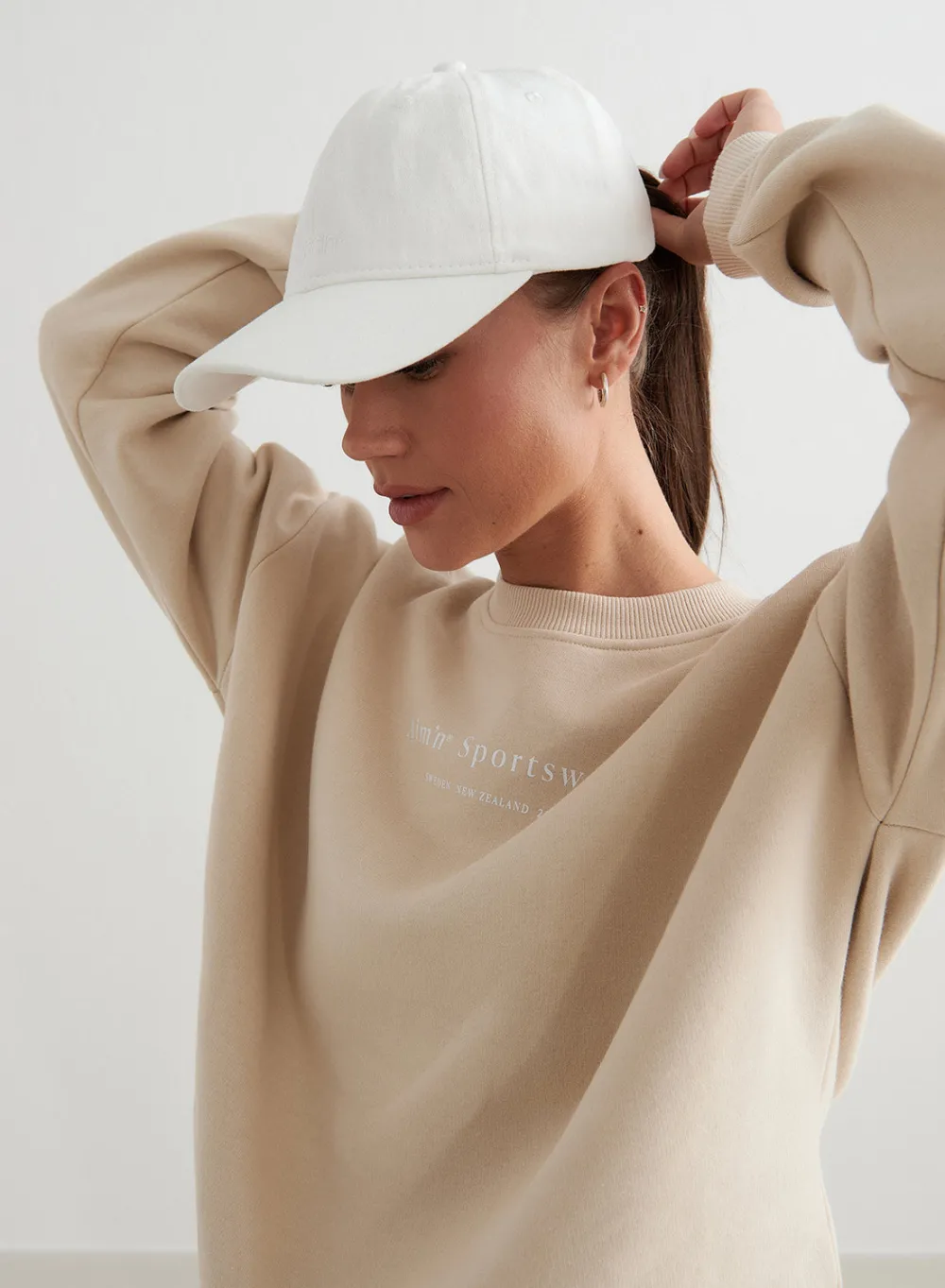 Caps^AIM’N Small Logo Cap White